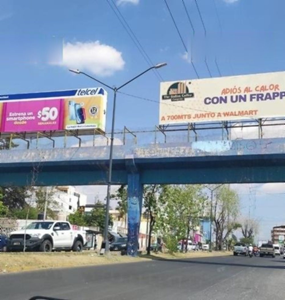 Puente publicitario PUEN-007 en Prol. Av. Reforma – Aquiles Serdán, sentido Cholula hacia el Centro de Puebla