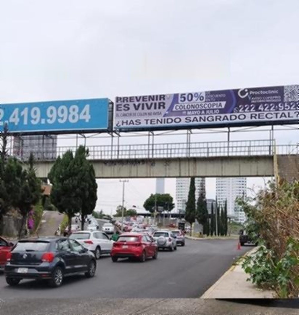 Puente publicitario PUEN-012 en Av. Margaritas – Colonia Mayorazgo, sentido 16 de Septiembre hacia CCU BUAP